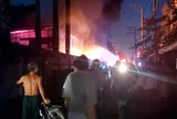 Khói lửa bốc cao từ nhà kho nhà thờ ở TPHCM