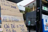 Xử phạt một cây xăng dầu "găm hàng", chỉ bán tối đa 300.000 đồng/lượt