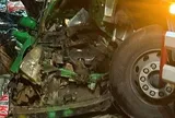 Va chạm kinh hoàng với xe tải, taxi bị vò nát, tài xế tử vong thương tâm