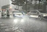 Dự báo thời tiết 2/5: Miền Bắc đón không khí lạnh dồn dập, cảnh báo mưa dông, lốc sét, gió giật mạnh