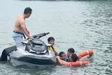 Nhân chứng kể phút lao xuống cứu vận động viên flyboard gặp nạn ở Ninh Bình