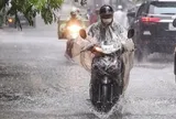 Dự báo thời tiết 4/5: Không khí lạnh liên tiếp tràn về, miền Bắc mưa dông cực lớn kèm lốc sét