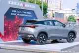 Mẫu xe giá từ 619 triệu này chứng minh hybrid đang là lựa chọn phù hợp cho người dùng Việt