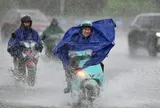 Dự báo thời tiết 12/6: Miền Bắc ban ngày oi nóng, chiều tối mưa dông kèm lốc sét