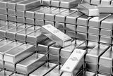 Quỹ bạc lớn nhất thế giới tiếp tục “xả hàng”, bán ròng hơn 58 tấn chỉ trong một tuần