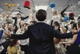Cổ phiếu chứng khoán đồng loạt bùng nổ, có mã tăng hơn 14%: Chuyện gì đang xảy ra?