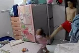 [Clip] Bé gái 3 tuổi ở TPHCM bị chồng hờ của mẹ đánh đập, bóp cổ gây phẫn nộ