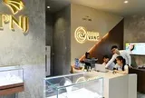 Giá cổ phiếu PNJ chia đôi, xuất hiện dòng tiền 'giải cứu'