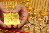 Giá vàng vừa trải qua tuần "tàu lượn": Có lúc mất 8 triệu đồng chỉ trong 2 ngày, người đu đỉnh lỗ 10 tháng lương cơ bản
