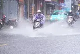 Miền Bắc mưa lớn đỉnh điểm, cảnh báo ngập sâu