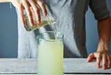 Thường xuyên uống thứ nước quen thuộc này có thể giúp giảm nguy cơ sỏi thận