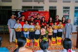 Đối tác nhượng quyền BEST Express tại Gia Lai mang cơm no cho trẻ mồ côi