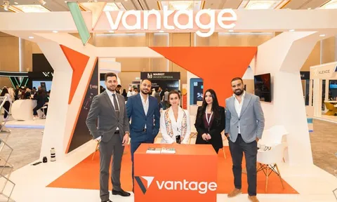 Vantage khẳng định vị thế dẫn đầu khi được vinh danh "Nhà môi giới đáng tin cậy nhất" tại Smart Vision Summit 2025