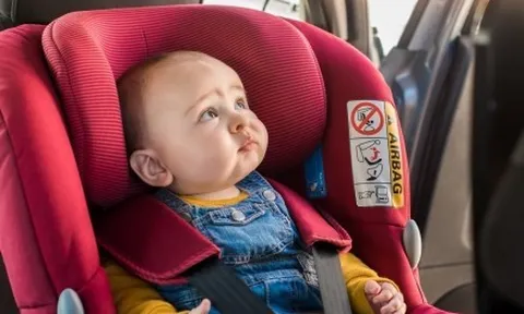 Ghế an toàn cho trẻ trên ô tô: Quy định đã có, sao phụ huynh vẫn bối rối?