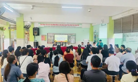 Hơn 100 phụ huynh TP.HCM đối thoại vụ suất ăn bán trú nghi kém chất lượng