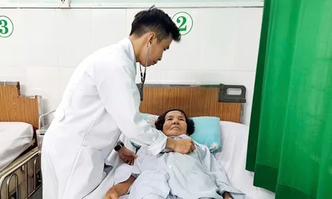 Để không phải tạm ứng viện phí khi nhập viện, người dân cần làm gì?