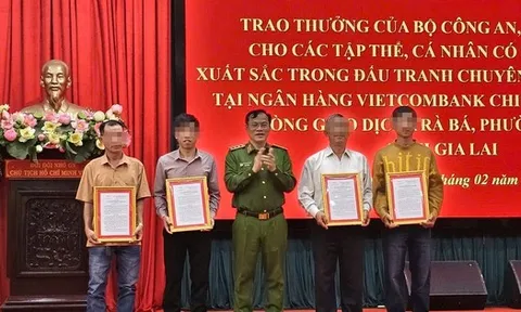 Vụ cướp ngân hàng tại Gia Lai: Khen thưởng 5 người dân giúp sức bắt cướp