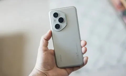 Vượt cả Apple, Samsung, hãng điện thoại Trung Quốc "ít tiếng tăm" bất ngờ lên số 1 thế giới: Người Việt quen mặt