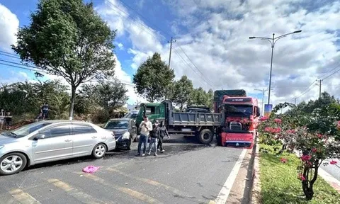 Nguyên nhân ban đầu vụ tai nạn giao thông liên hoàn giữa xe đầu kéo và 6 ô tô