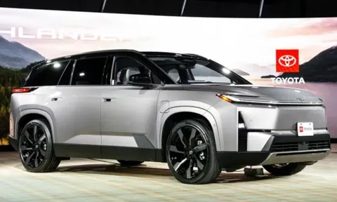 Toyota Highlander 2027 khai tử bản xăng