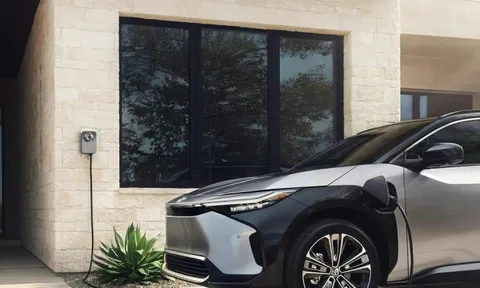 Toyota đón tin vui về dự án xe điện pin chạy 1.000 km/lần sạc