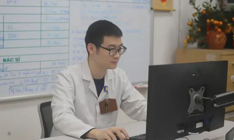 Tết trong phòng cấp cứu: Bữa cơm giao thừa vội vàng và những ca nguy kịch thâu đêm