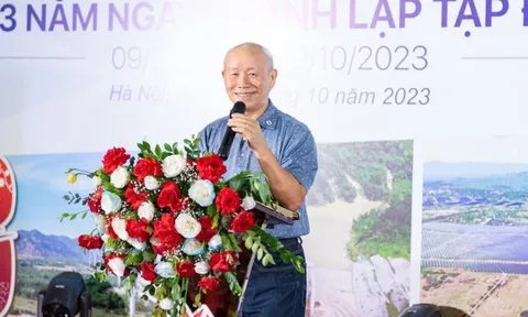 Cụ ông tuổi Tỵ U80 kiếm thêm 360 tỷ đồng trong năm 2025, dù đã nghỉ hưu vẫn dành 7-8 tiếng mỗi ngày cho công ty