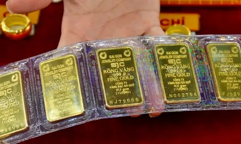 Từ nay, đi bán vàng trên 5 triệu đồng bắt buộc phải chuyển khoản, cố tình sai phạm bị phạt tới 20 triệu