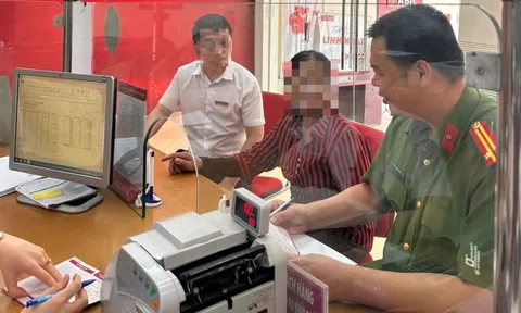 Tất cả người dân có tài khoản ngân hàng chú ý: Làm sao để không bị chặn giao dịch từ 1/3?