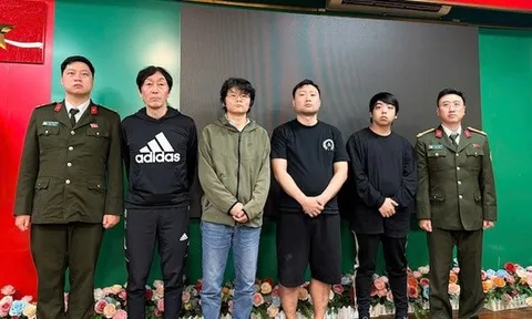 Công an đồng loạt đột kích 4 địa điểm tại Hà Nội, triệt phá ổ nhóm lừa đảo xuyên quốc gia