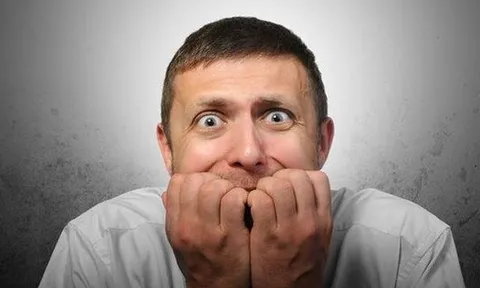 Chủ tịch HĐQT bị khởi tố, cổ phiếu vẫn "bốc đầu" kịch trần 3 phiên liên tiếp