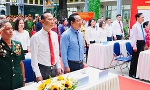 Nguyên Thủ tướng Nguyễn Tấn Dũng và Chủ tịch UBND TPHCM Nguyễn Văn Được bầu cử tại phường Xuân Hòa