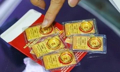 Giá vàng giảm liên tục, có nên mua?