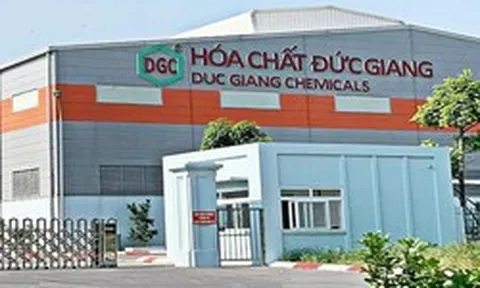 Cổ phiếu Hóa chất Đức Giang bị bán tháo