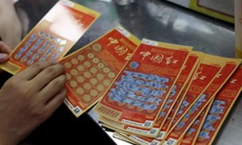 Anh bảo vệ nghèo trúng độc đắc số tiền "khổng lồ", kết cục khiến nhiều người nghẹn lòng