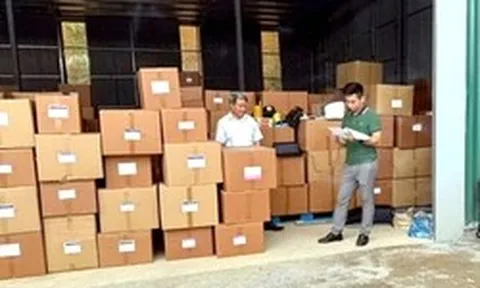 Vứt ổ cứng, sổ sách về thực phẩm giả xuống sông Hồng sau mật báo của cựu công an