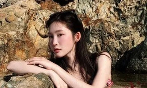 Diễn biến bất ngờ về vụ ca sĩ Juky San mặc bikini, nghi tắm tại Giếng Tiên