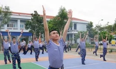 Tất cả các gia đình có con em mới đi nghĩa vụ quân sự chú ý