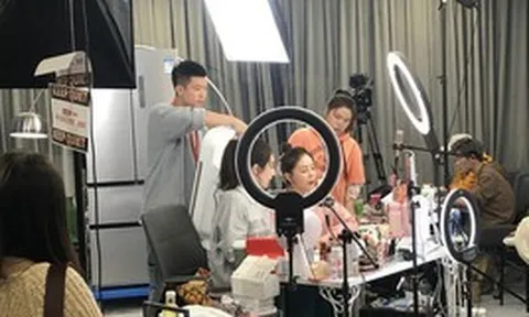 Từ thời điểm này, người livestream bán hàng cần đặc biệt chú ý: Vi phạm 3 ĐIỀU có thể bị “ngắt sóng” ngay lập tức