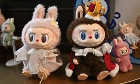 Vốn hoá Pop Mart “bốc hơi” 33 tỷ USD khi cơn sốt Labubu hạ nhiệt