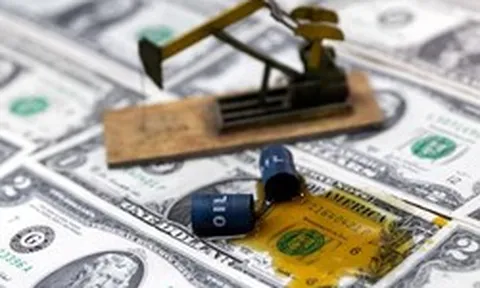 6.600 lô dầu thô, trị giá gần 1 tỷ USD được chốt bán chỉ vài giờ trước khi Tổng thống Trump tuyên bố ngừng bắn với Iran