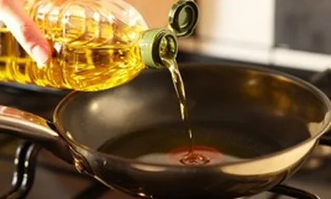 3 loại dầu ăn tiềm ẩn rủi ro “nuôi tế bào ung thư”, nhiều gia đình dùng hàng ngày mà không biết