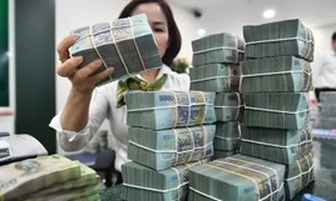 Bộ Chính trị thống nhất tăng lương cơ sở lên 2,53 triệu đồng từ 1/7