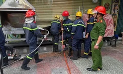 Cháy nhà hàng ở 'phố Tây' Nha Trang, 5 người nước ngoài thoát thân qua cửa sổ
