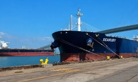 Mỹ âm thầm 'hái quả ngọt' từ căng thẳng Iran: Xuất khẩu dầu thô lập kỷ lục chưa từng có, các cảng hoạt động hết công suất