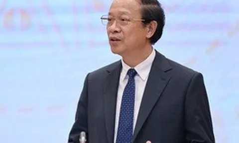 Thứ trưởng Bộ GD-ĐT nêu lý do không thể biên soạn bộ SGK mới dùng chung cả nước