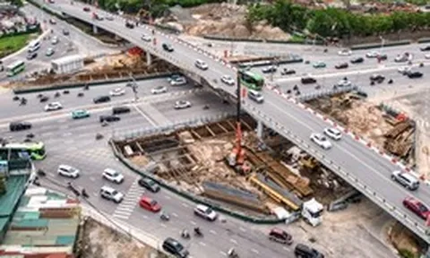 Công trường hầm chui gần 750 tỷ đồng dưới nút giao đông đúc phía Đông Hà Nội