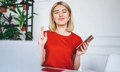Trào lưu "cô gái may mắn" gây sốt: Chiếc bẫy tâm lý hay công thức dẫn tới thành công?