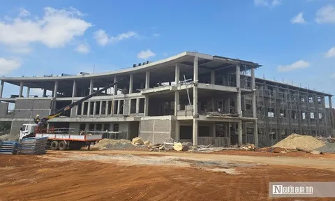 Cận cảnh những ngôi trường tiền tỷ đang thành hình nơi biên giới Lâm Đồng