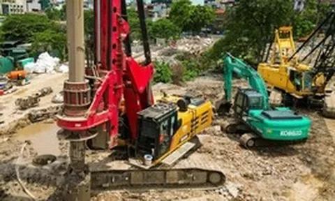 Sau nhiều năm đình trệ, công trường 786 tỷ đồng ở Hà Nội rầm rộ thi công trở lại
